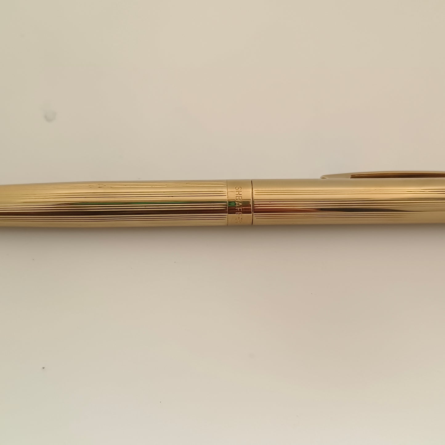Sheaffer Sagaris 9474 Fluted Gold Ballpoint Pen