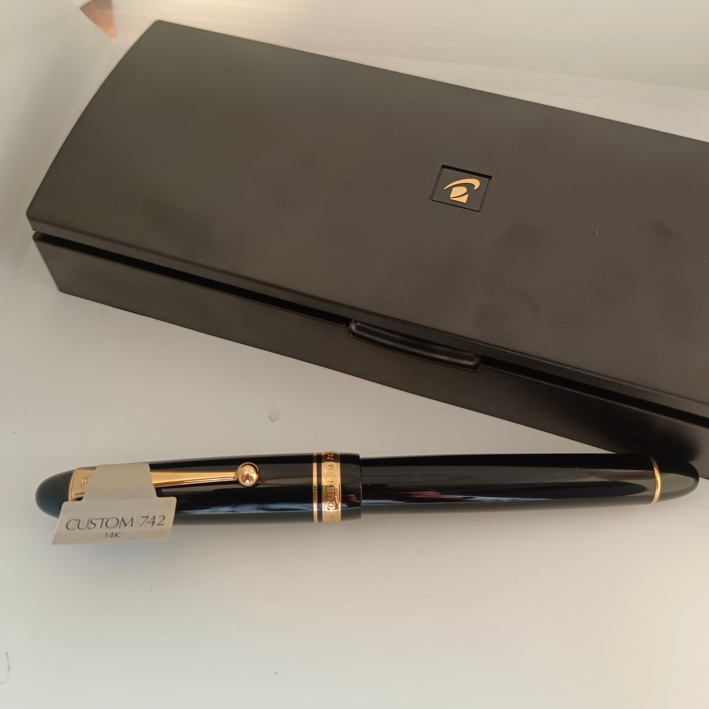 Pilot Custom 742 Black Fountain Pen - Gold Trim