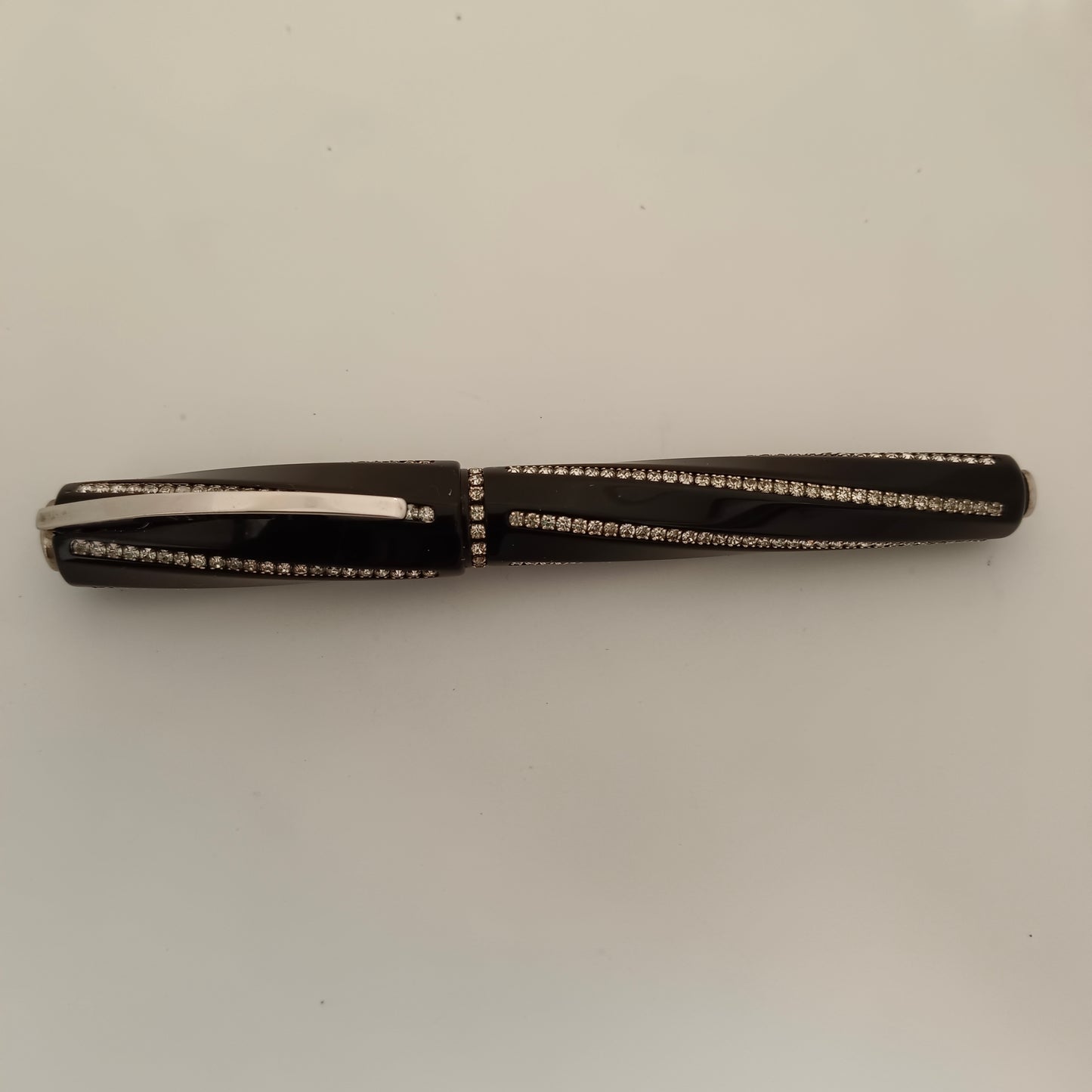 Visconti Divina Royale Black Fountain Pen