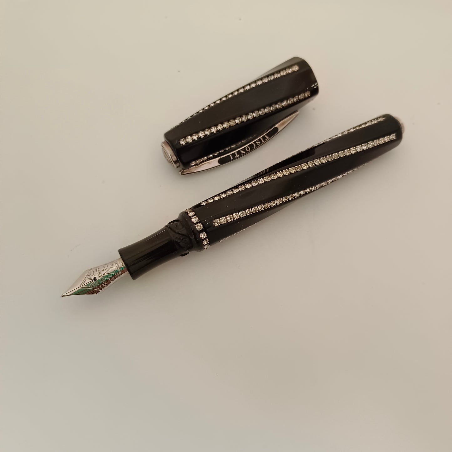 Visconti Divina Royale Black Fountain Pen