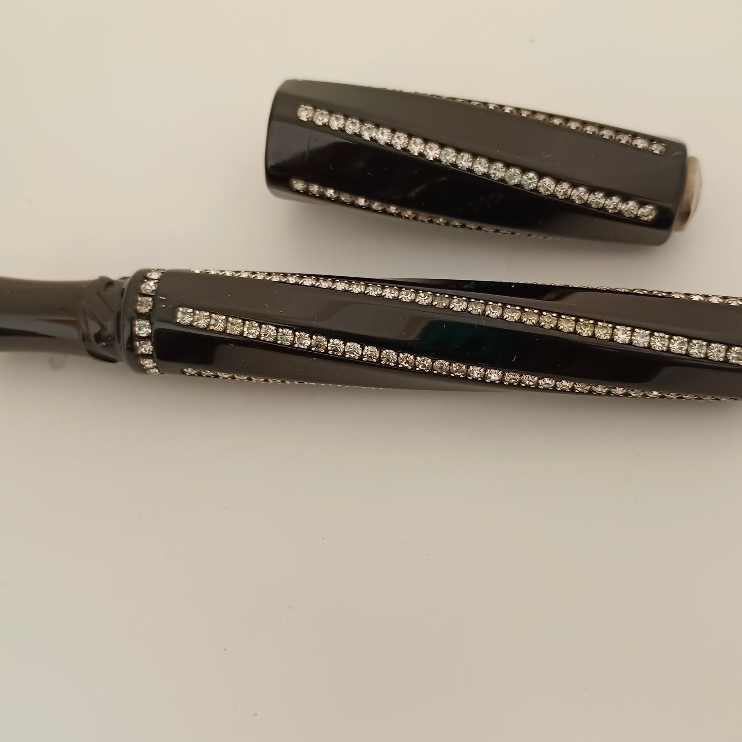 Visconti Divina Royale Black Fountain Pen