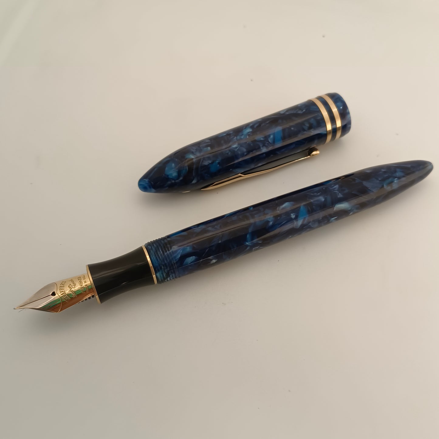 Sheaffer Balance II Cobalt Glow Fountain Pen