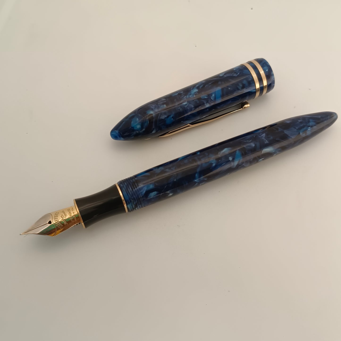 Sheaffer Balance II Cobalt Glow Fountain Pen