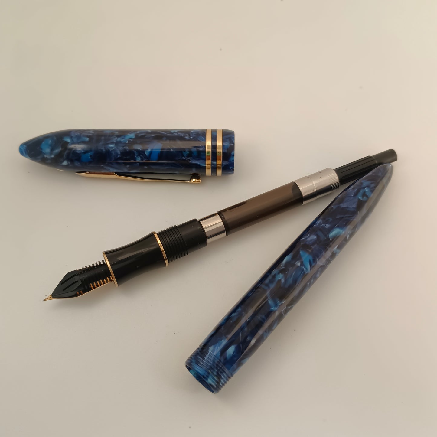 Sheaffer Balance II Cobalt Glow Fountain Pen