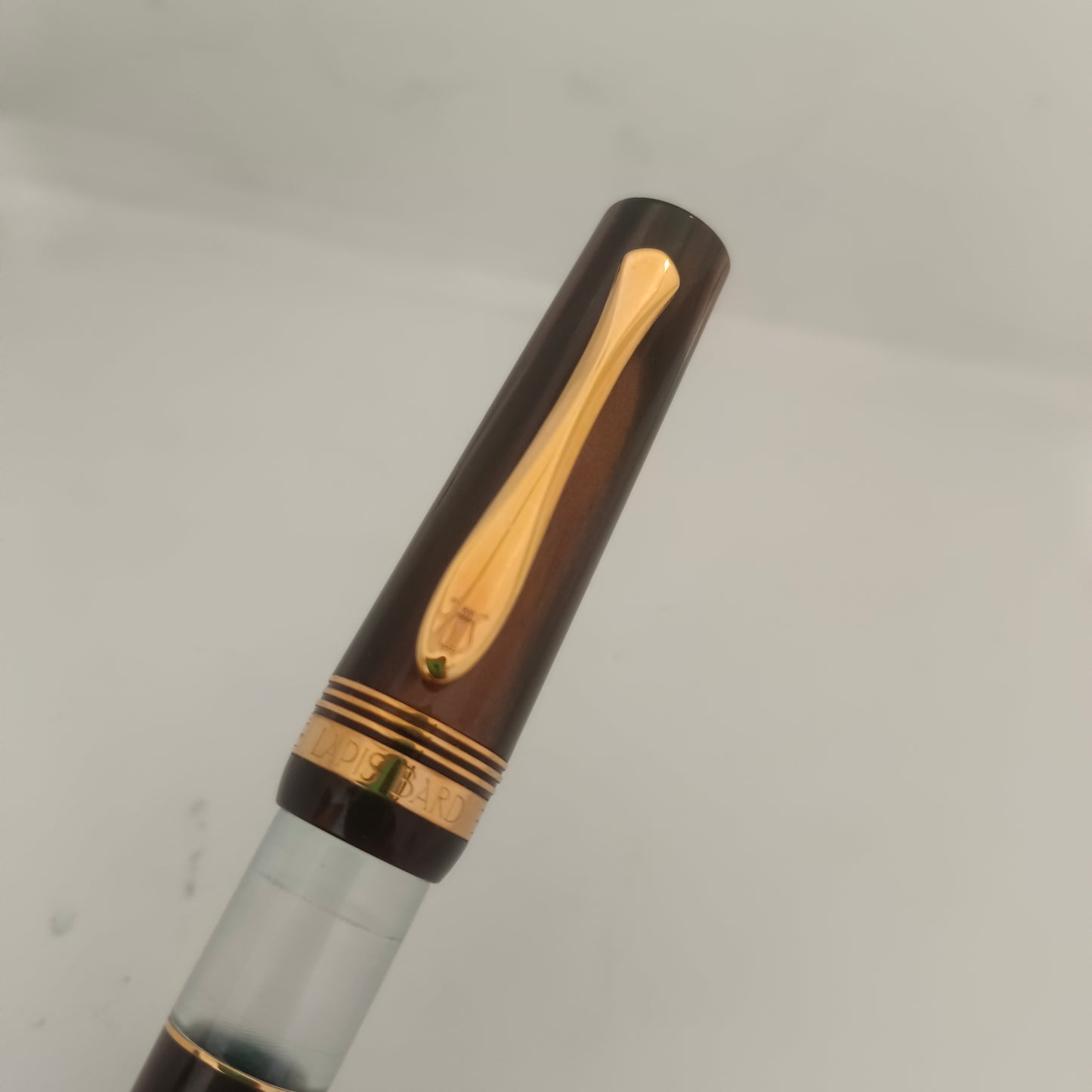 Lapis Bard Classic Windsor Emperador 14K Broad Fountain Pen - Brown Marble