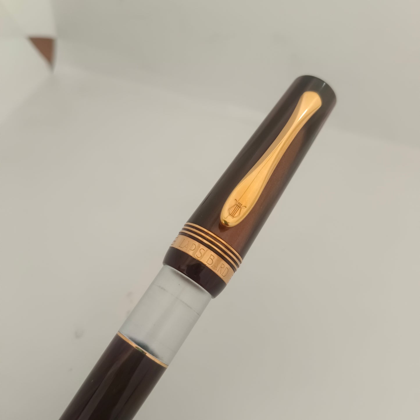 Lapis Bard Classic Windsor Emperador 14K Broad Fountain Pen - Brown Marble