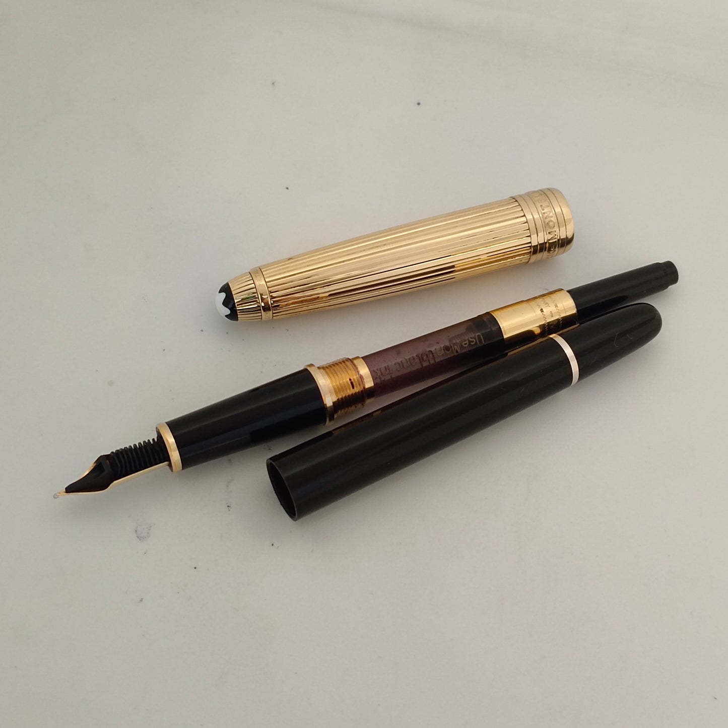 Montblanc Meisterstuck Solitaire Classique Doue Black With Golden Cap Fountain Pen