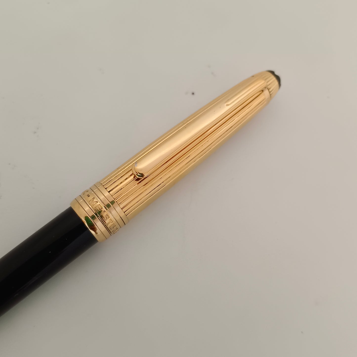 Montblanc Meisterstuck Solitaire Classique Doue Black With Golden Cap Fountain Pen