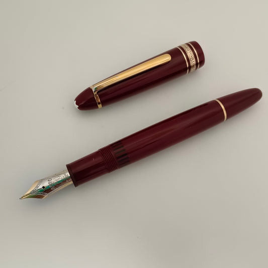 Montblanc Meisterstuck Burgundy Red Legrand fountain pen