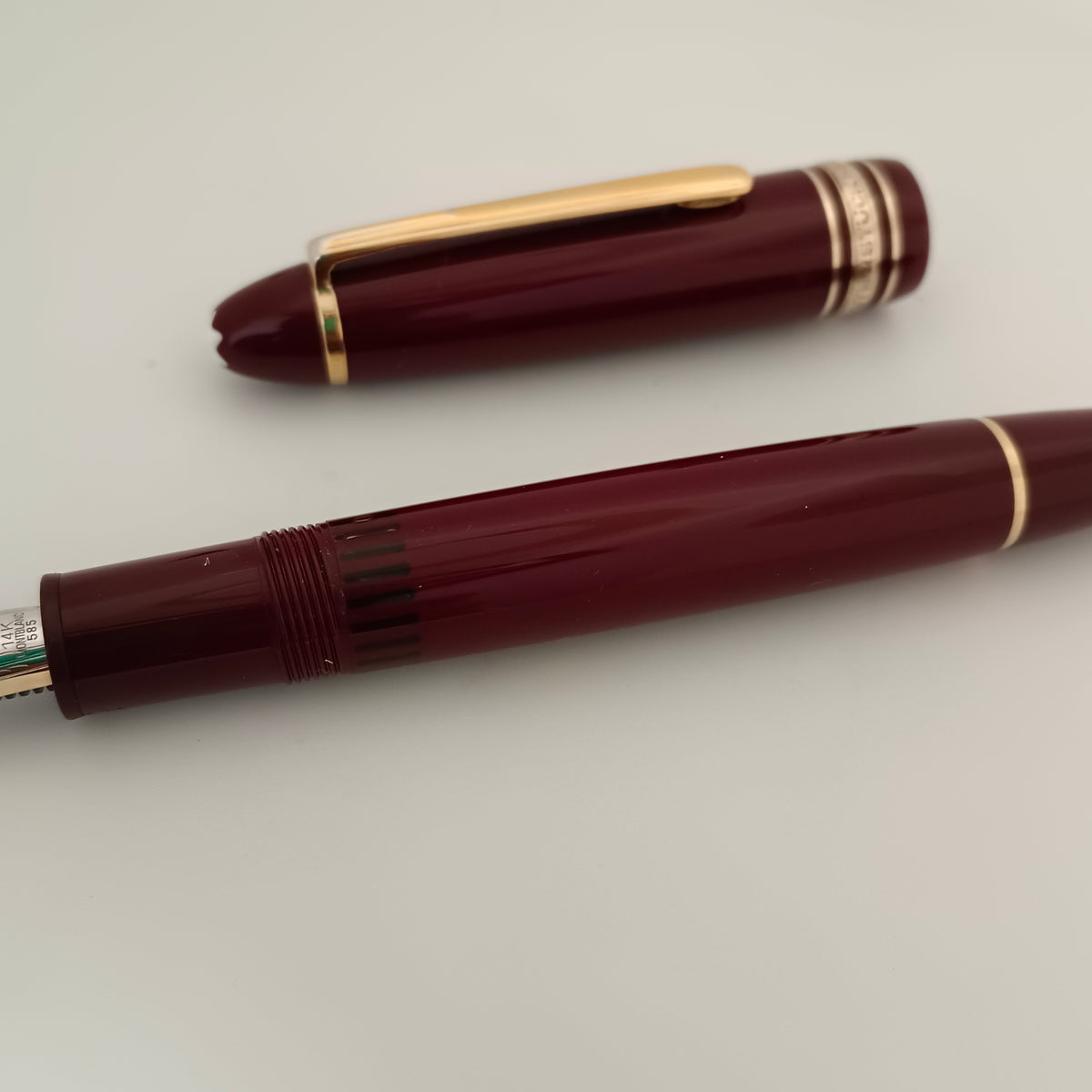 Montblanc Meisterstuck Burgundy Red Legrand fountain pen