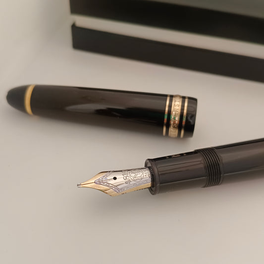 Montblanc Meisterstuck 146 LeGrand Gold Trim Fountain Pen