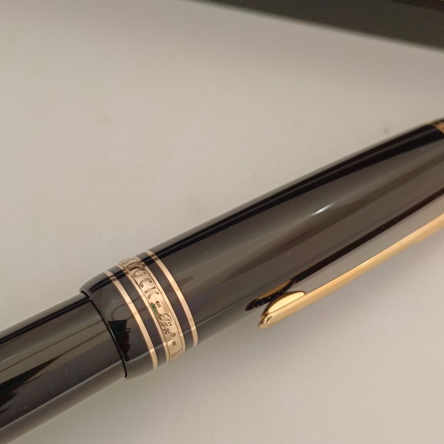 Montblanc Meisterstuck 146 LeGrand Gold Trim Fountain Pen