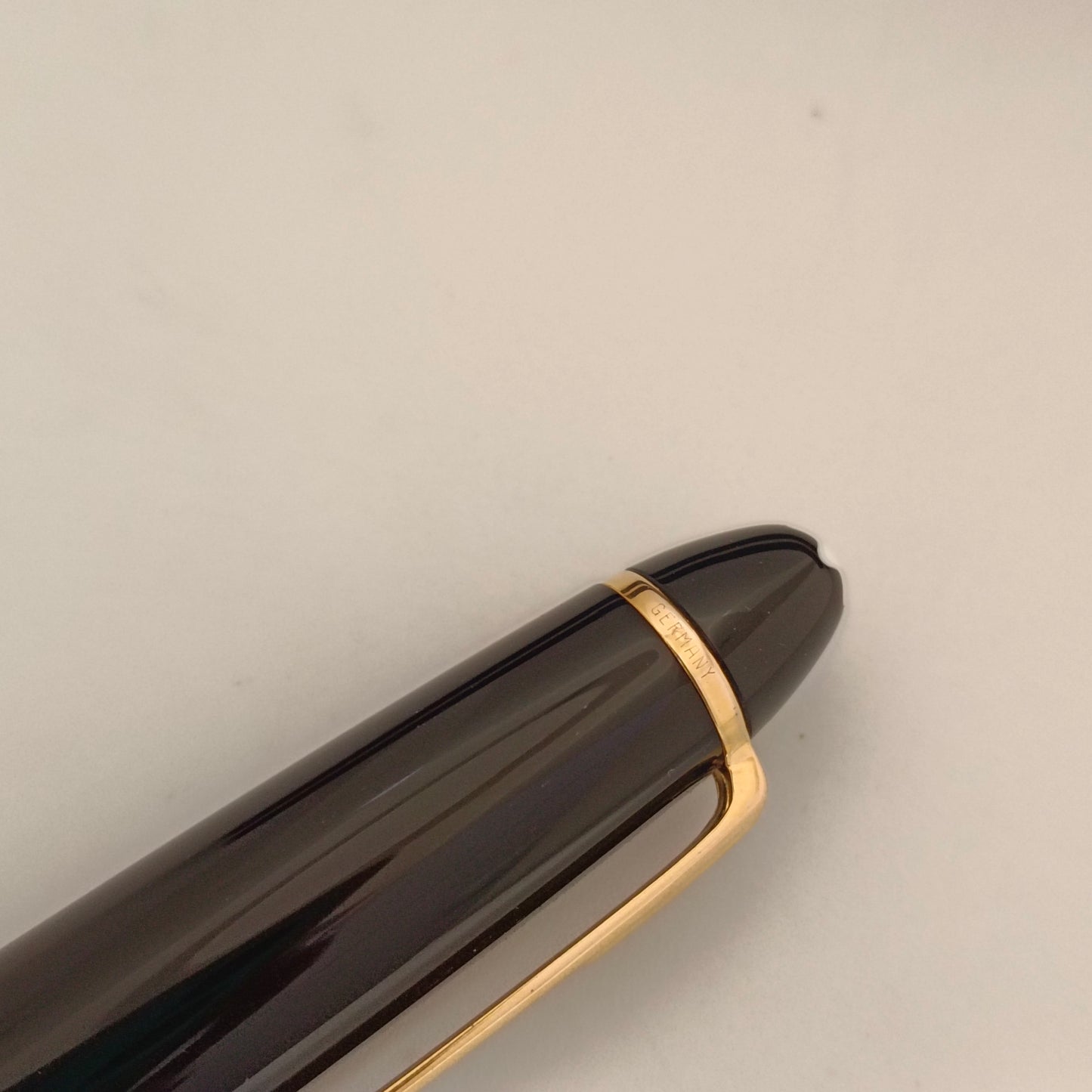 Montblanc Meisterstuck 146 LeGrand Gold Trim Fountain Pen
