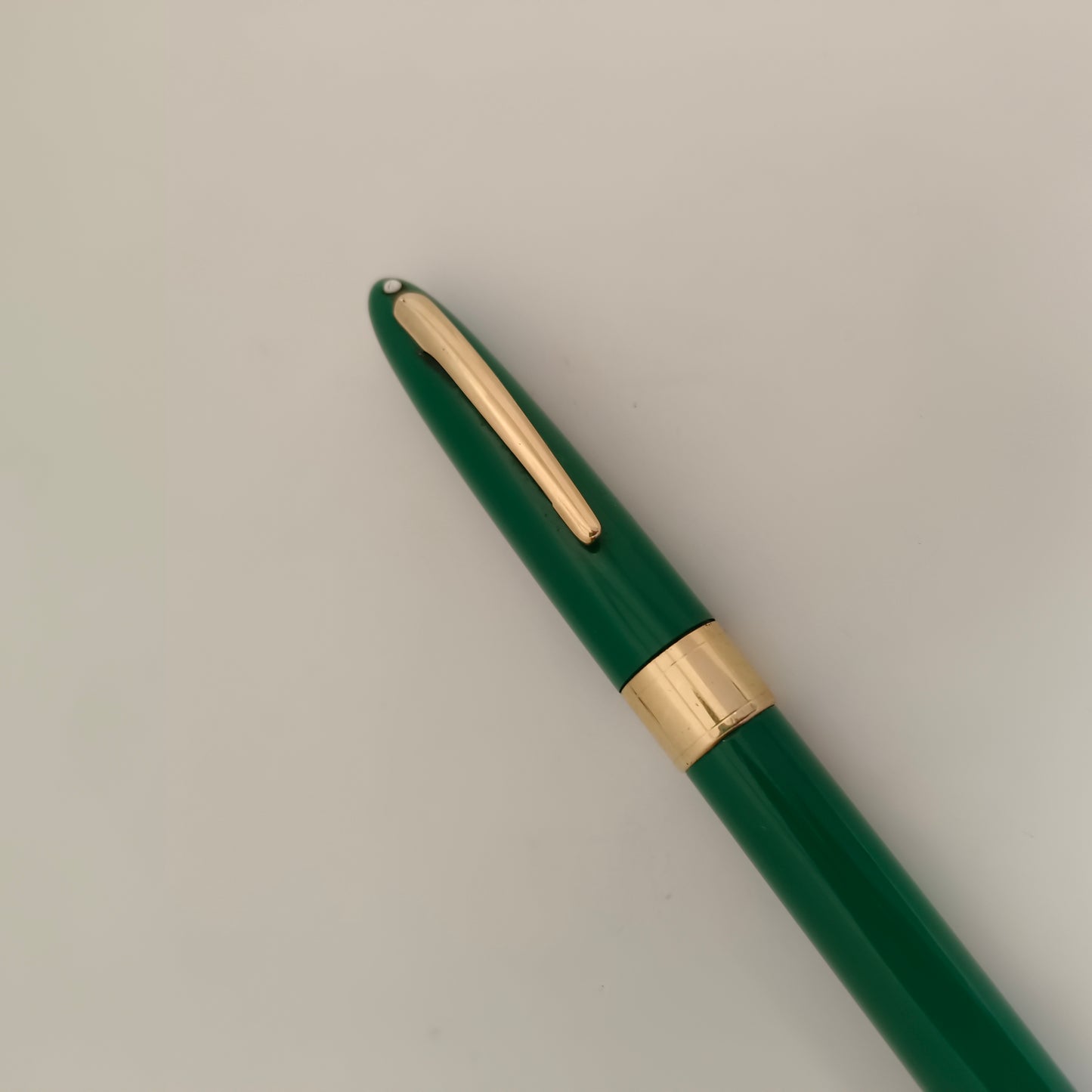 Sheaffer Vintage Snorkel Green Fountain Pen with 14kt Gold Nib