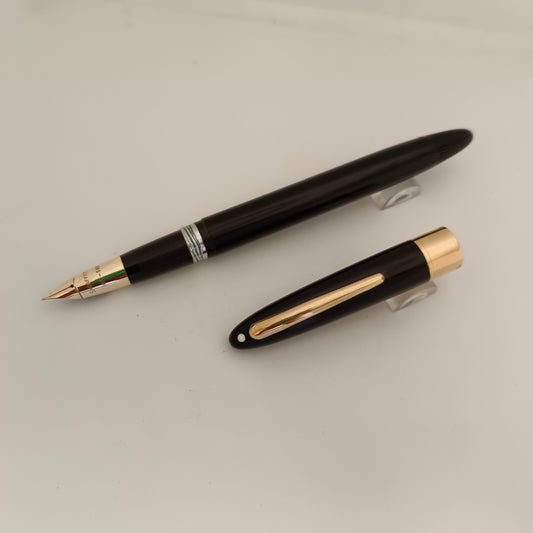 Sheaffer Vintage Black Snorkel Fountain Pen with 14kt Gold Nib