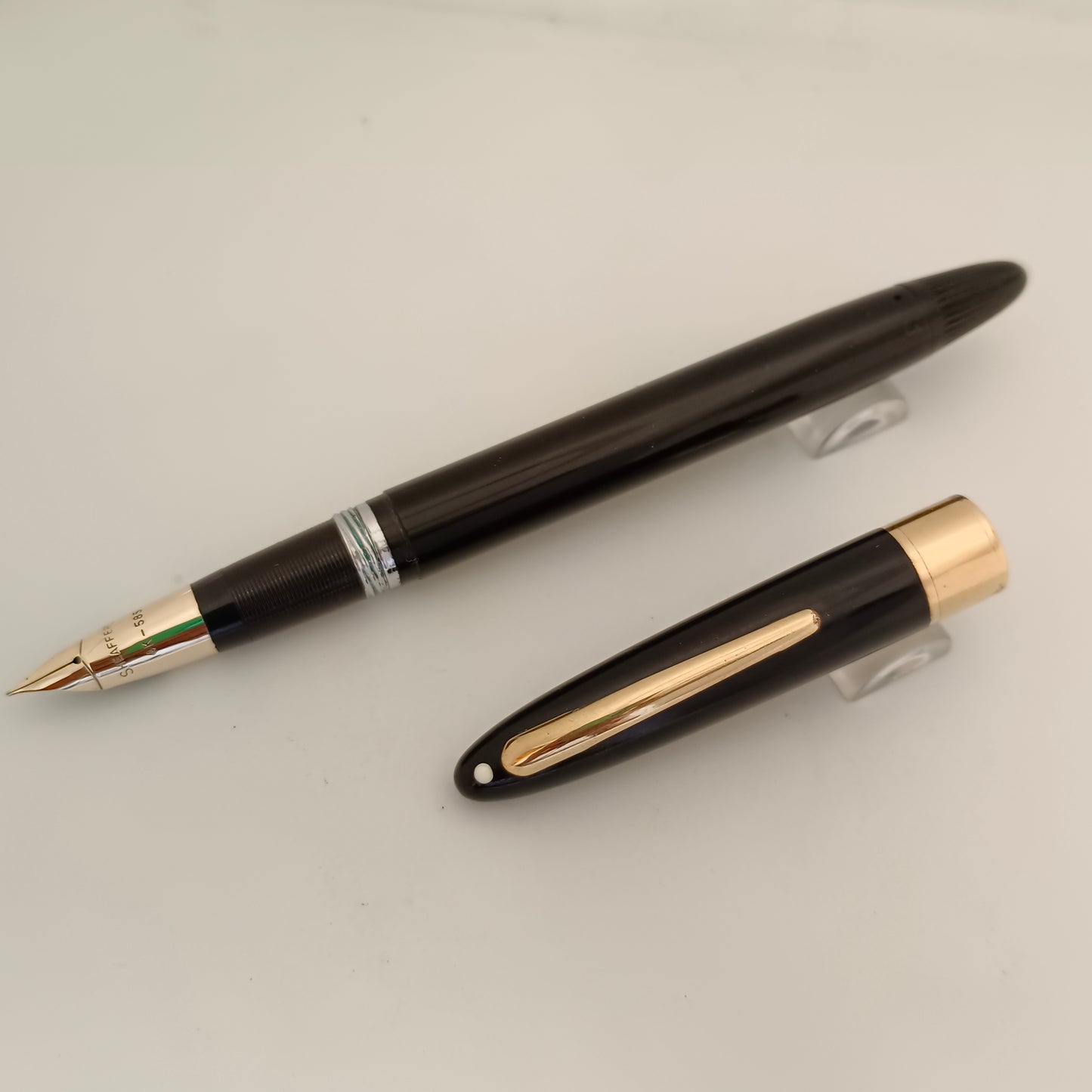 Sheaffer Vintage Black Snorkel Fountain Pen with 14kt Gold Nib