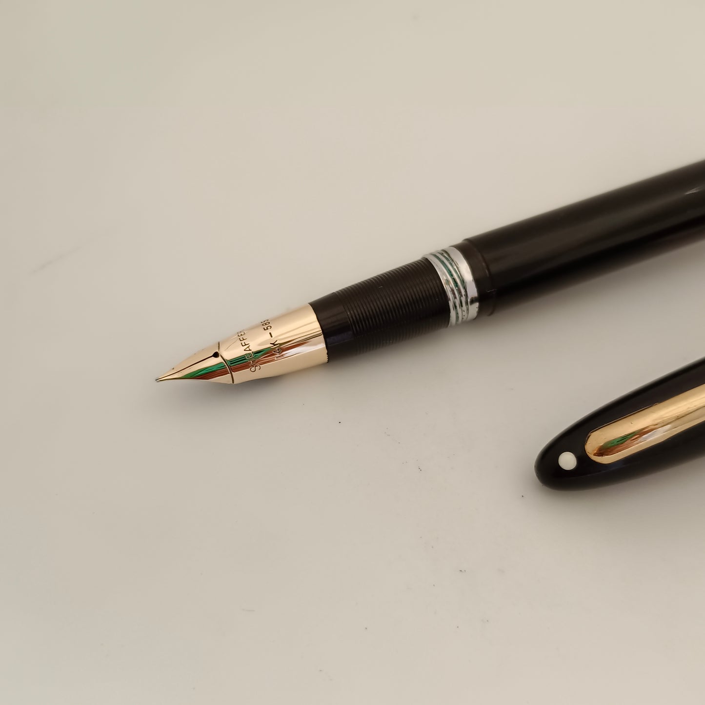 Sheaffer Vintage Black Snorkel Fountain Pen with 14kt Gold Nib