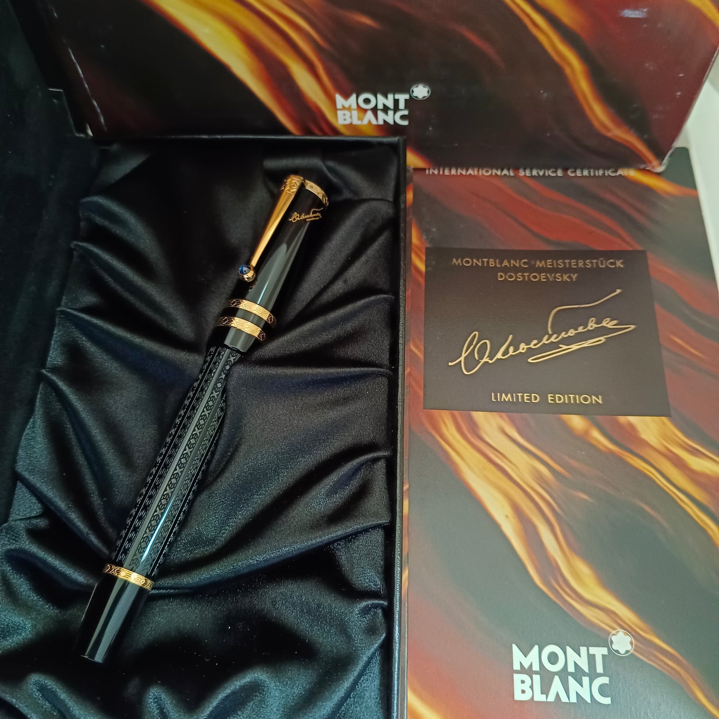 Montblanc Writer's Edition Fyodor M. DOSTOEVSKY Fountain Pen