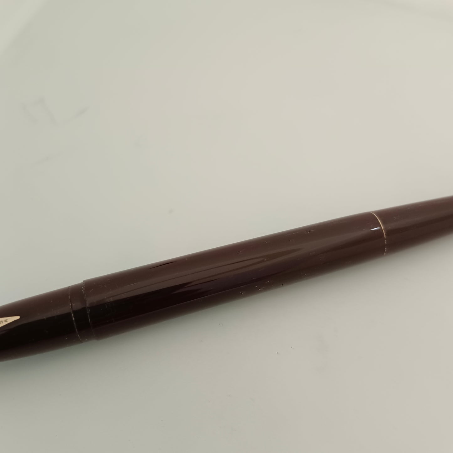 Sheaffer Imperial Touchdown Fountain Desk Pen - Burgundy