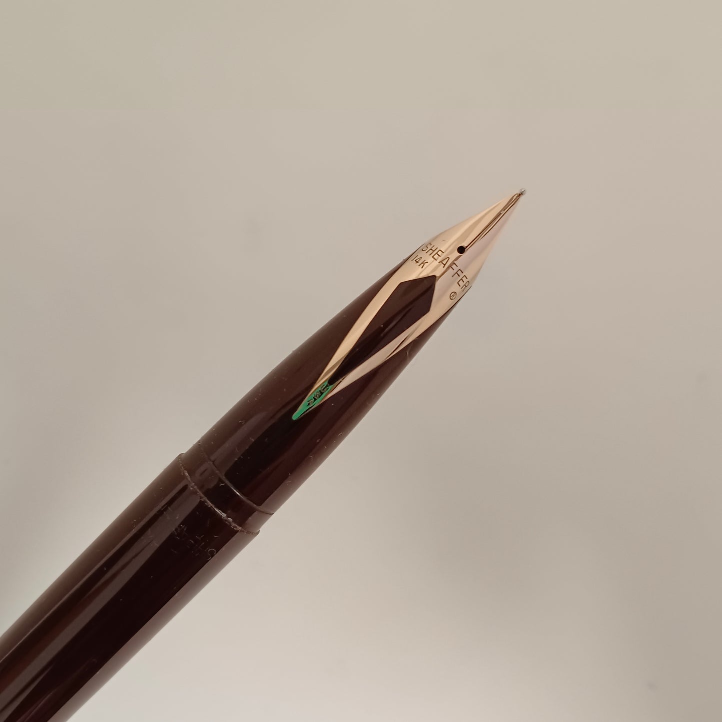 Sheaffer Imperial Touchdown Fountain Desk Pen - Burgundy