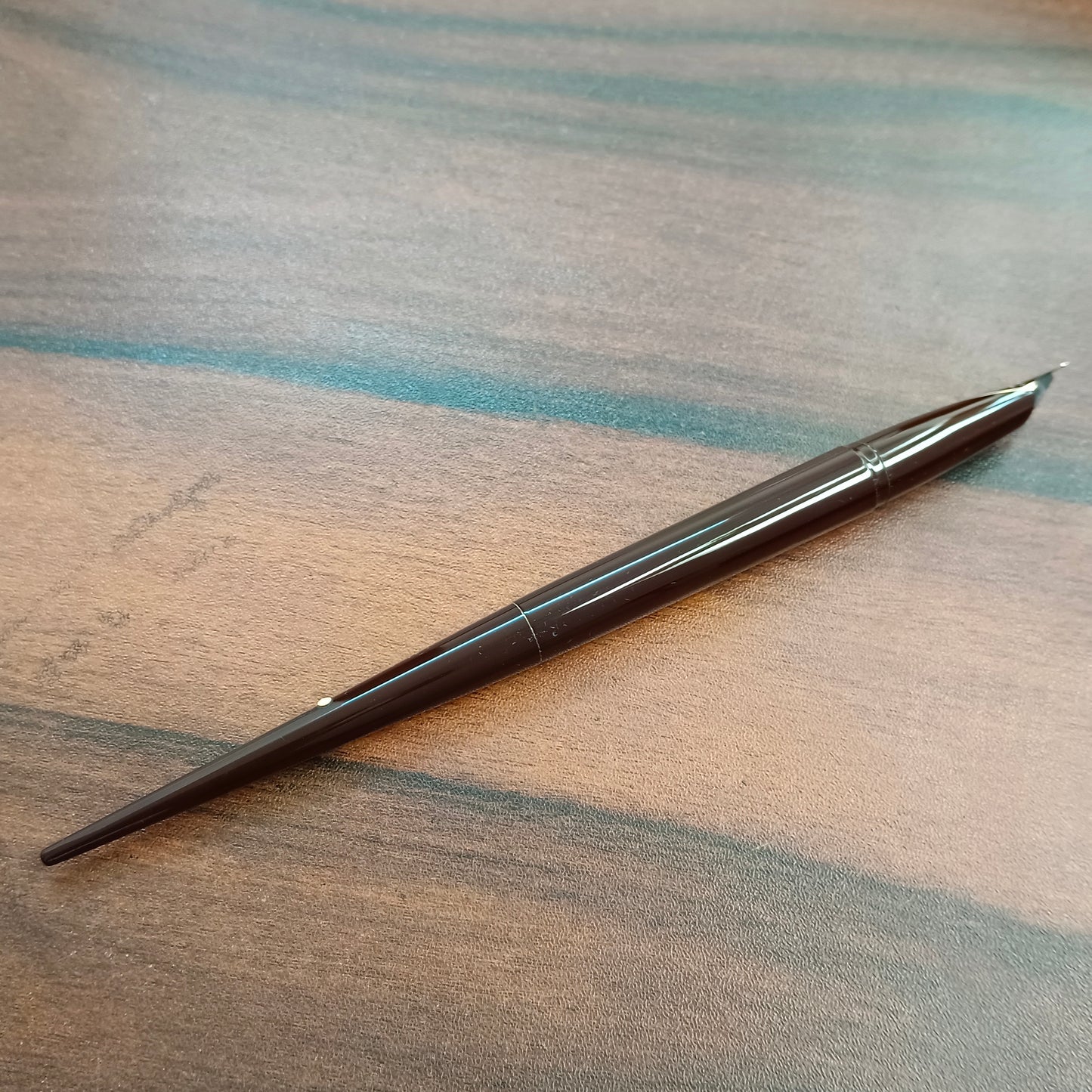 Sheaffer Imperial Touchdown Fountain Desk Pen - Burgundy