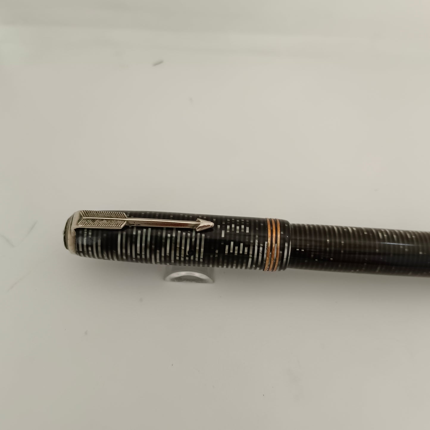 Parker Vacumatic Standdard Lockdown Filler Fountain Pen - Silver Pearl