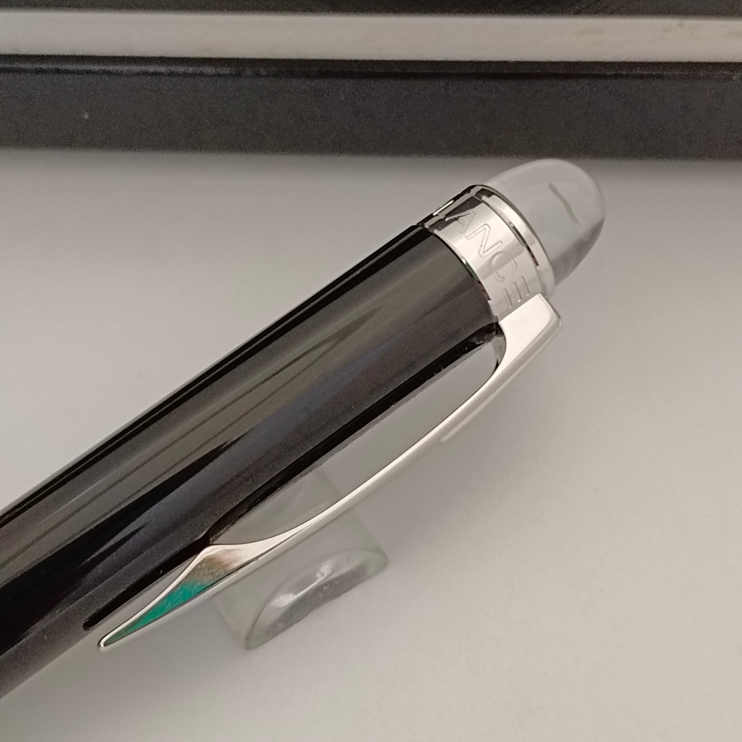 Montblanc Starwalker Black Fountain Pen - Platinum Trim