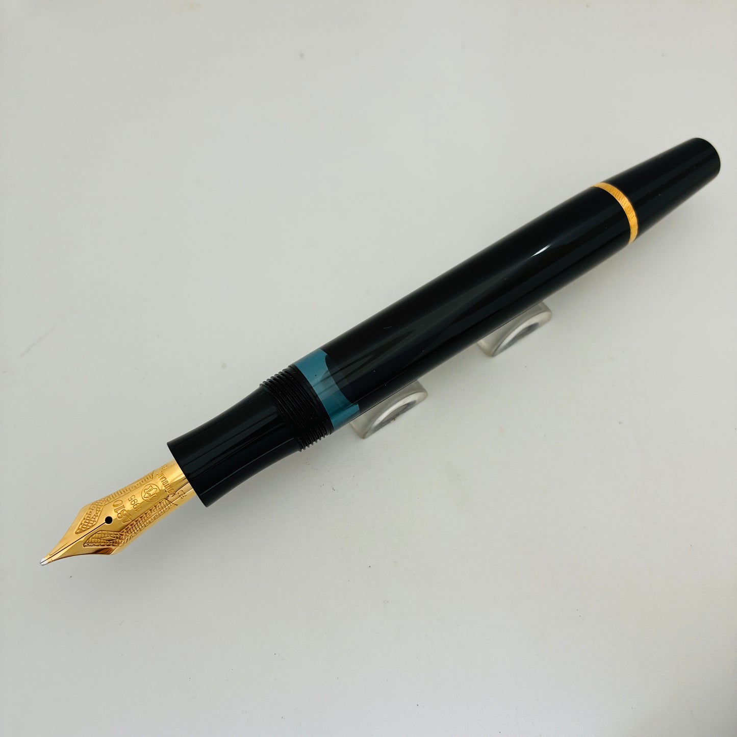 Montblanc Writer's Edition Voltaire Fountain Pen