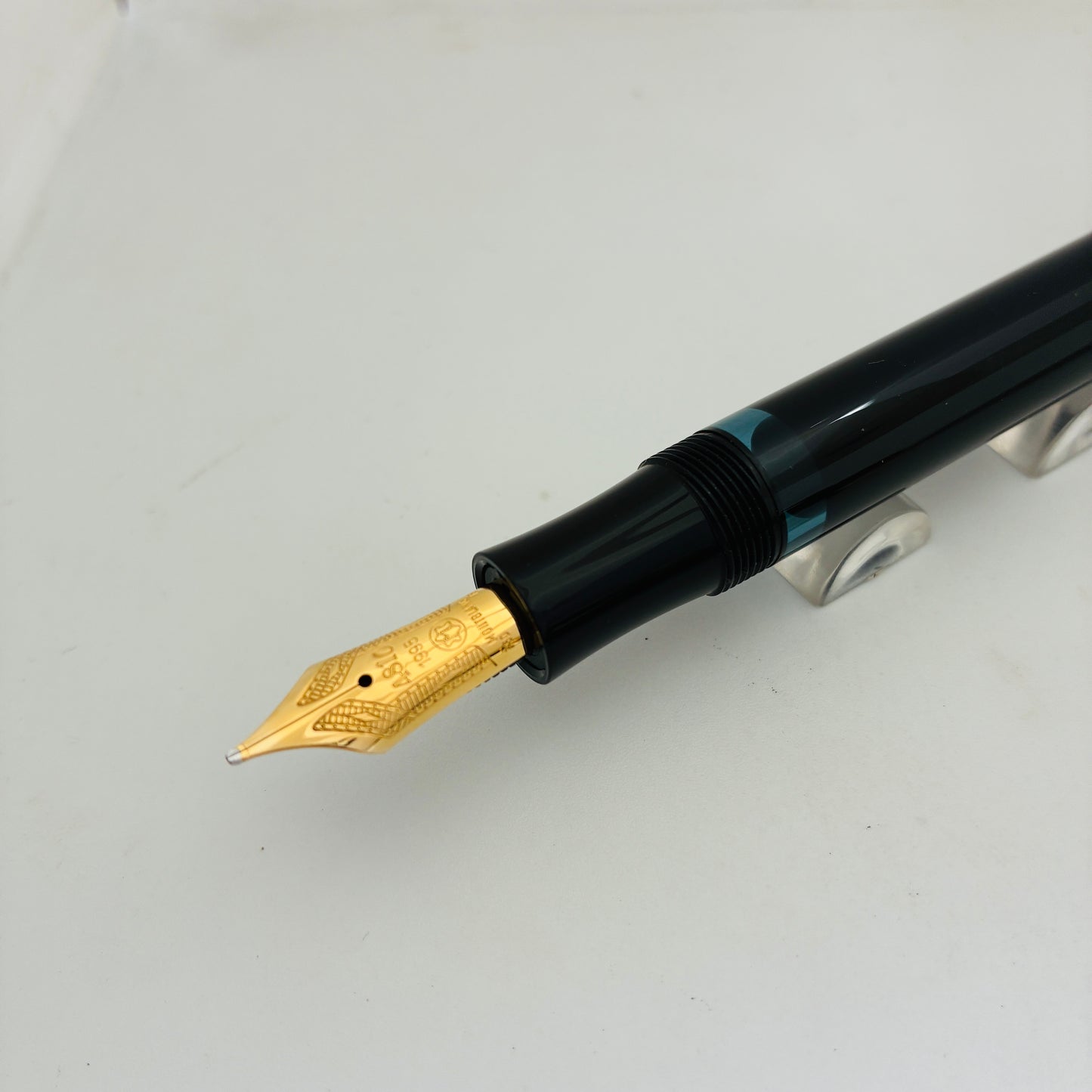 Montblanc Writer's Edition Voltaire Fountain Pen