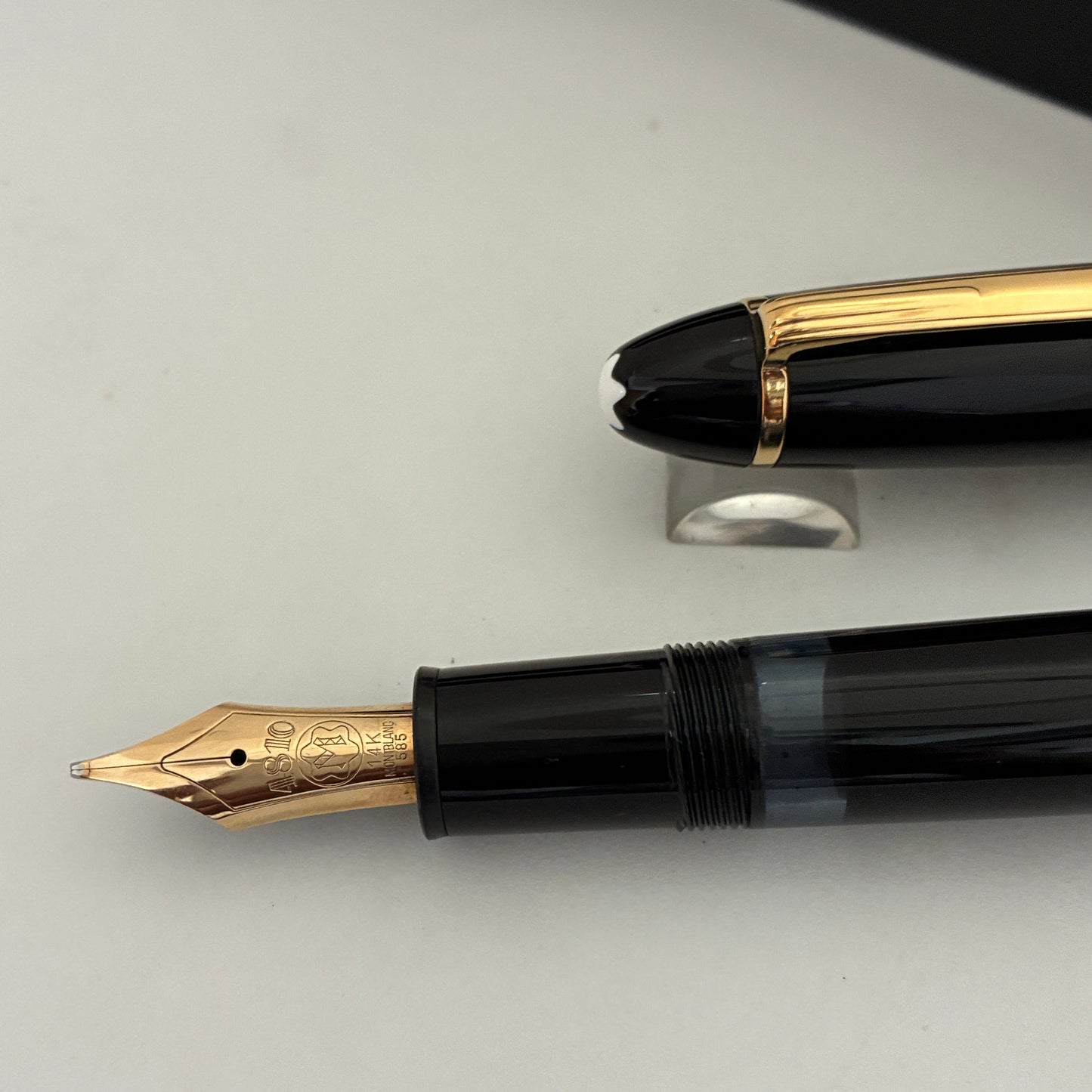 Vintage Montblanc Meisterstuck Legrand Fountain Pen - Monotone nib