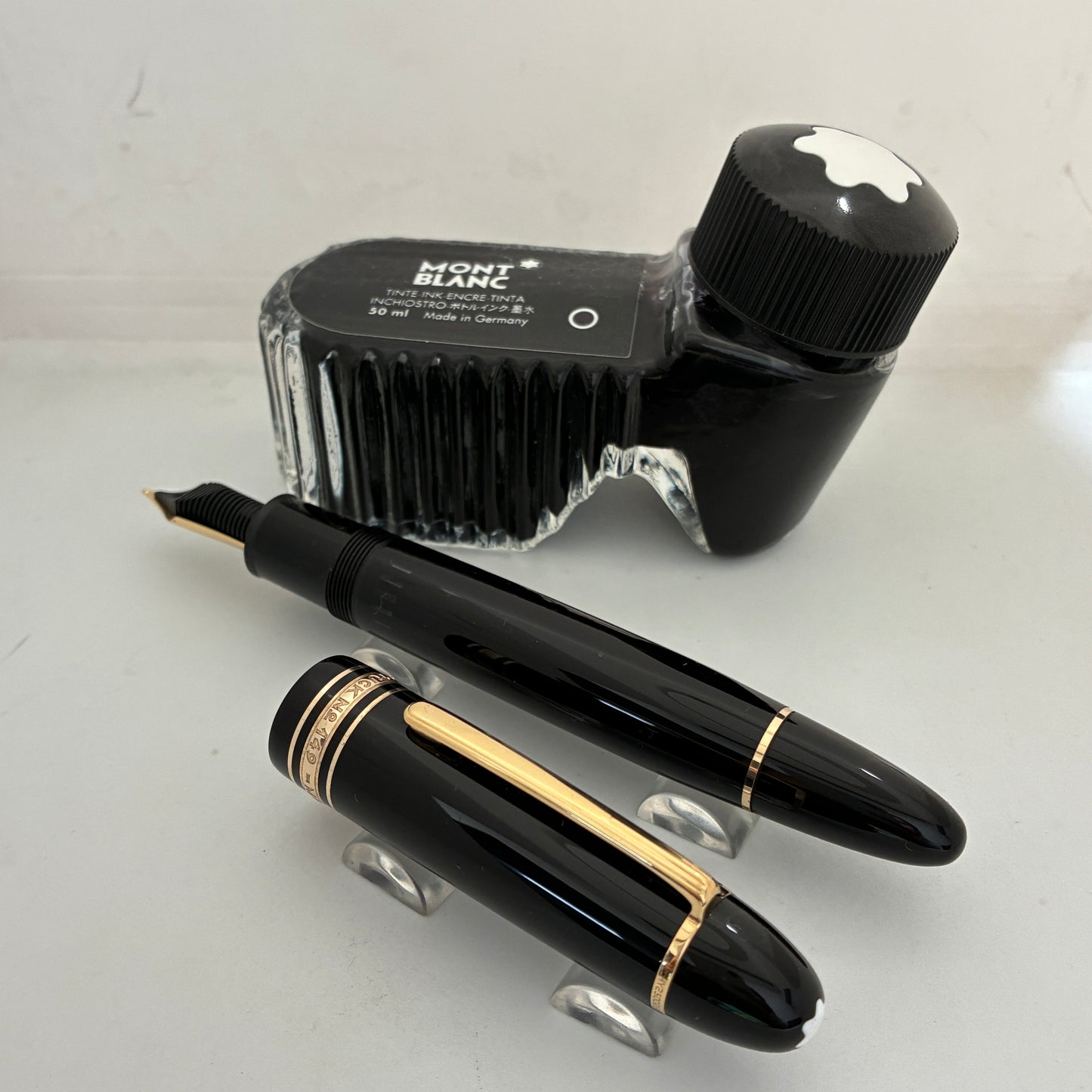 Montblanc Meisterstuck 149 Piston Filler Black Fountain Pen