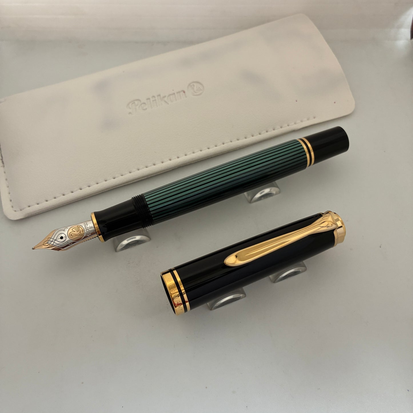 Pelikan SOUVERAN M800 Black/Green Fountain Pen