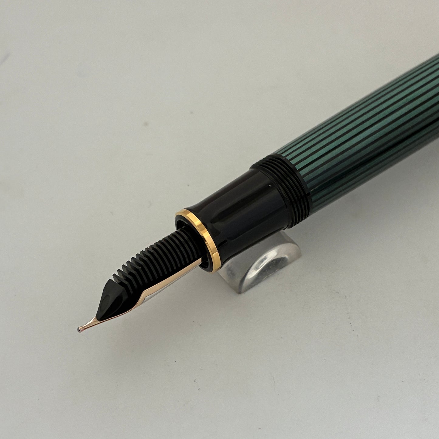 Pelikan SOUVERAN M800 Black/Green Fountain Pen