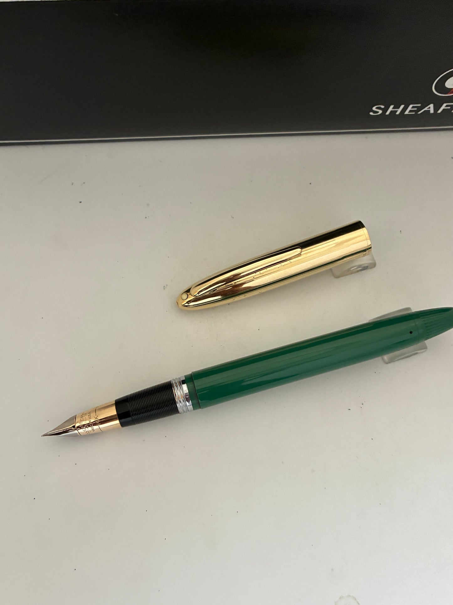 Sheaffer Vintage Snorkel Green Fountain Pen with 14kt Gold Nib
