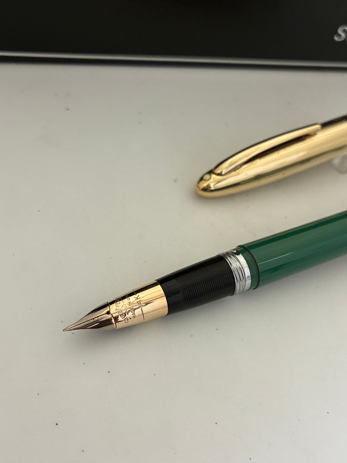Sheaffer Vintage Snorkel Green Fountain Pen with 14kt Gold Nib