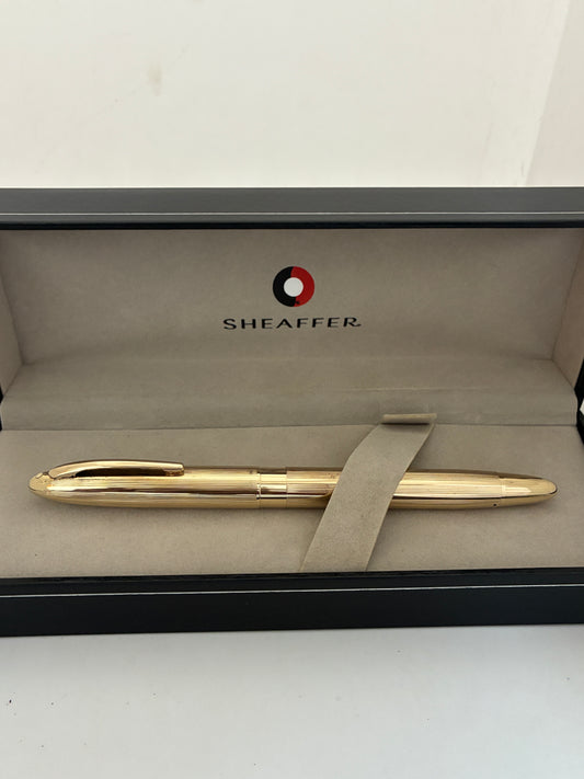 Sheaffer golden Snorkel triumph 14kt gold fountain pen