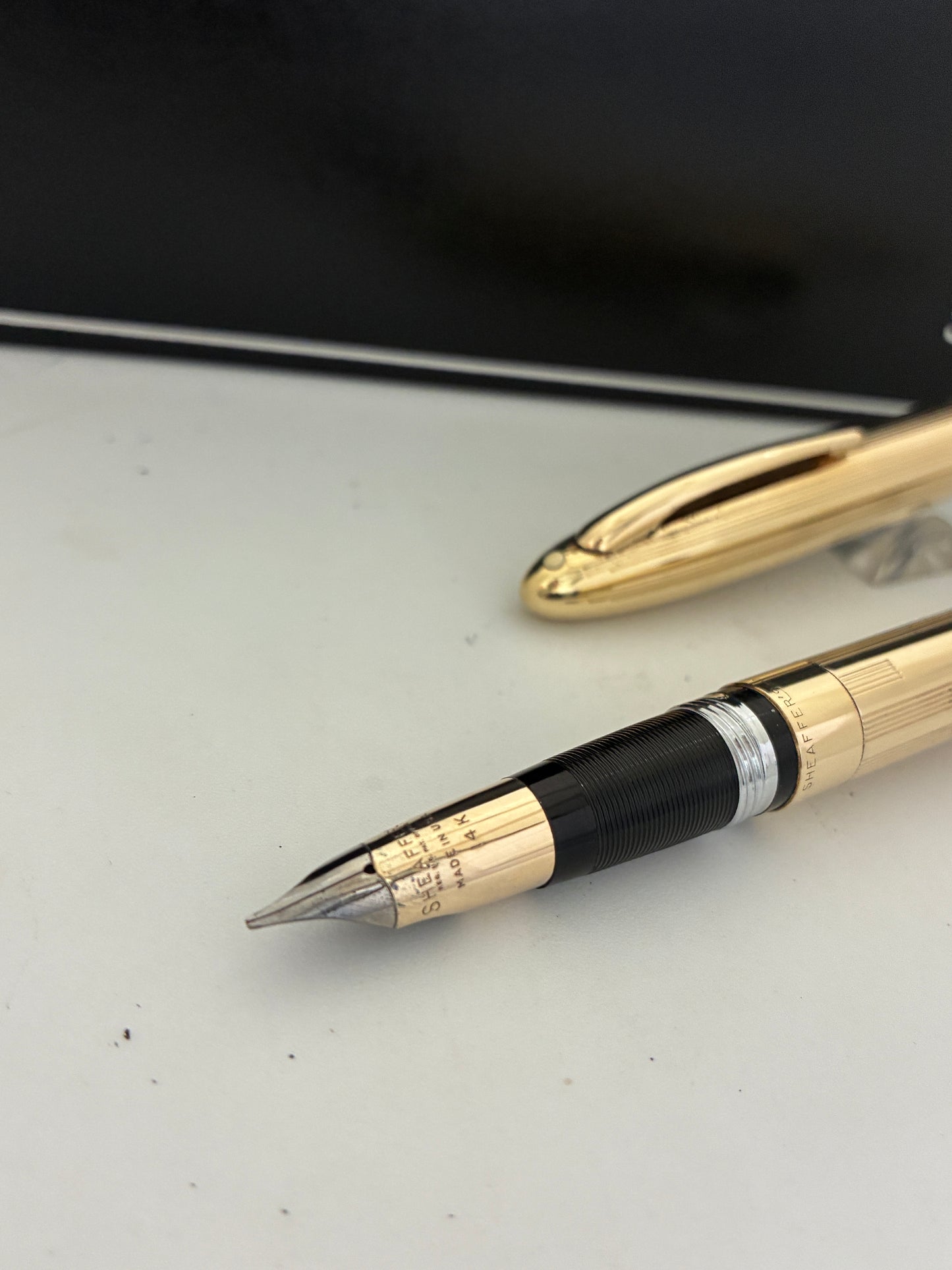 Sheaffer golden Snorkel triumph 14kt gold fountain pen