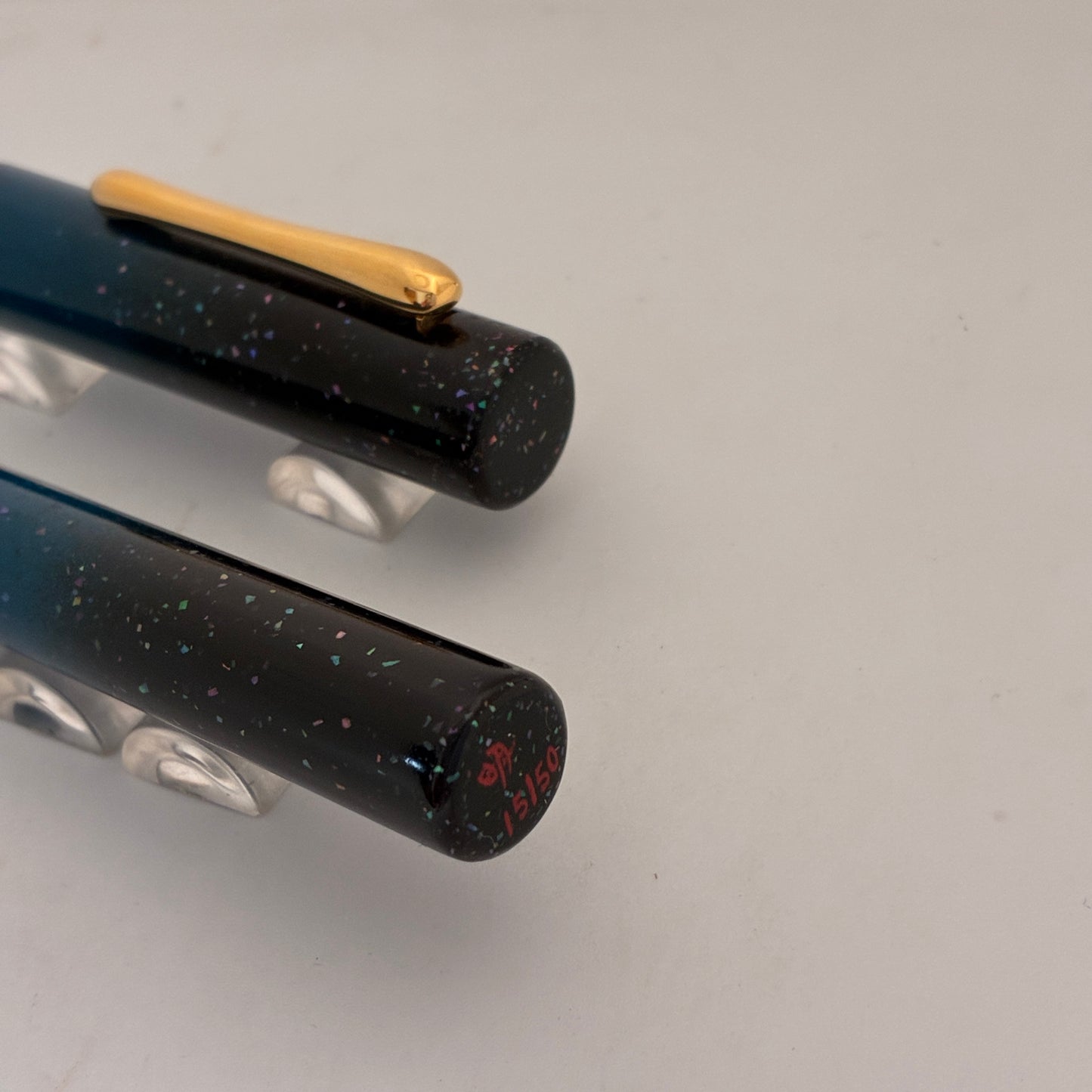 Taccia Hyakko- Hisho II Hoshi-kage Fountain Pen