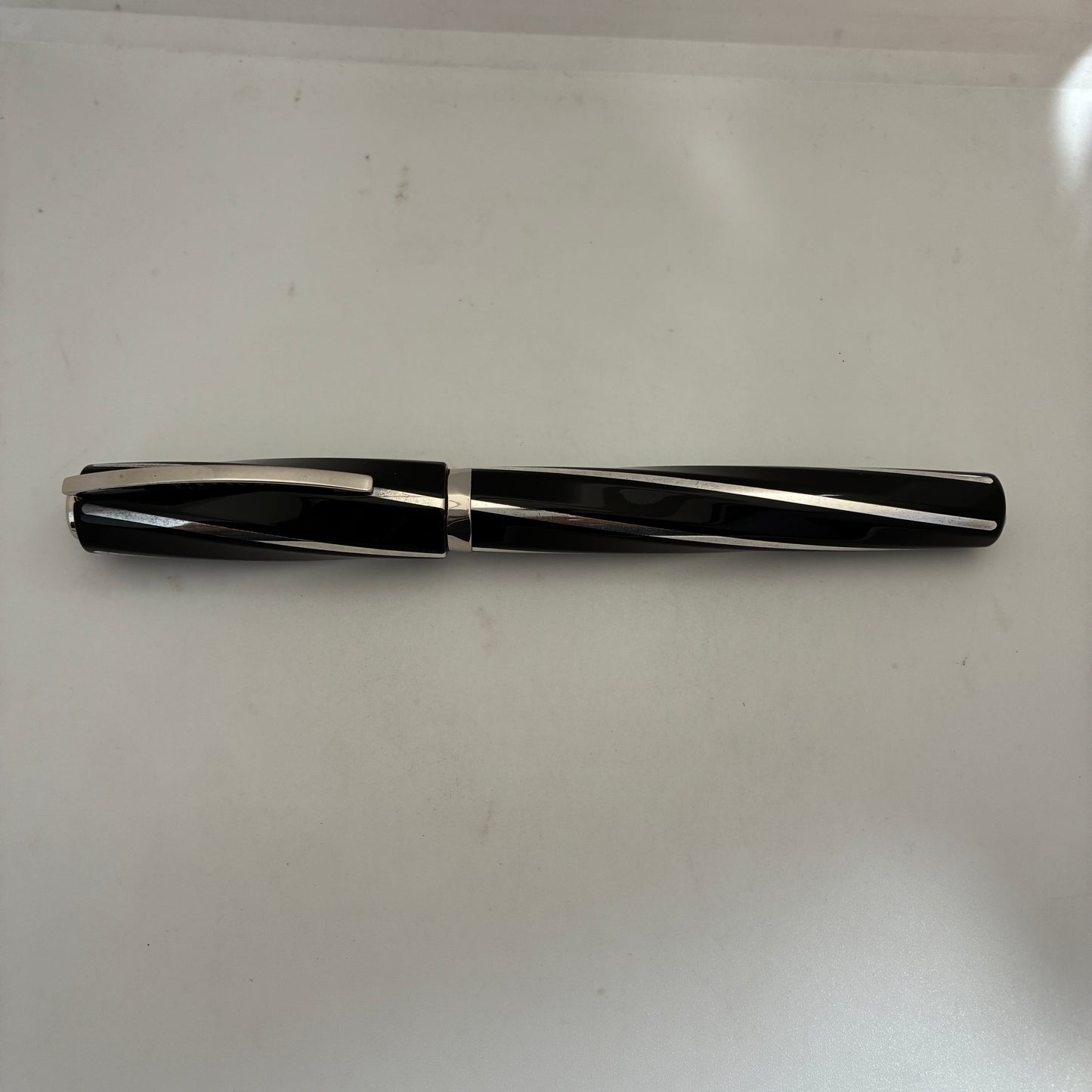 Visconti Divina Elegance Black Oversize Rollerball Pen