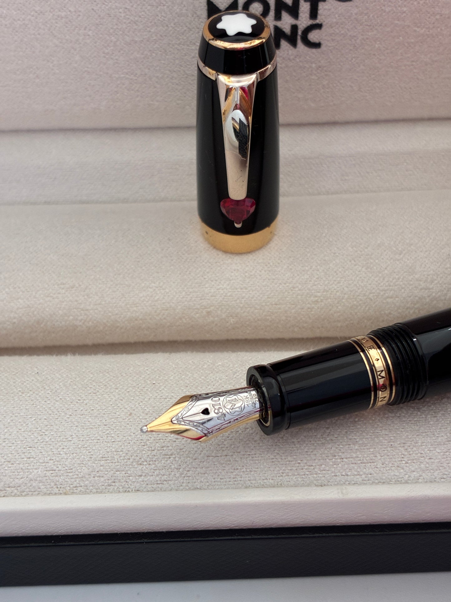 Montblanc Boheme Je t'aime Fountain Pen