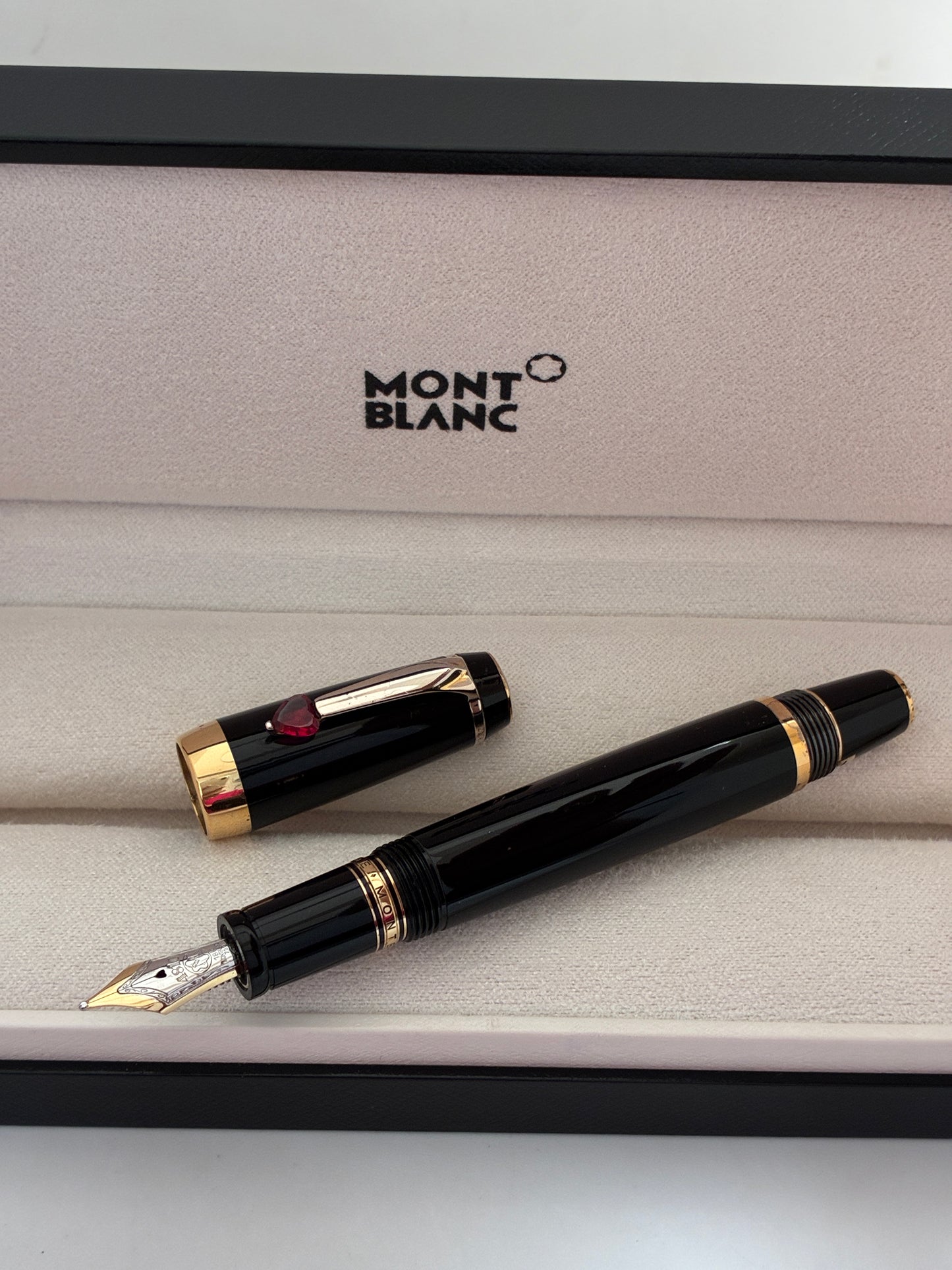 Montblanc Boheme Je t'aime Fountain Pen