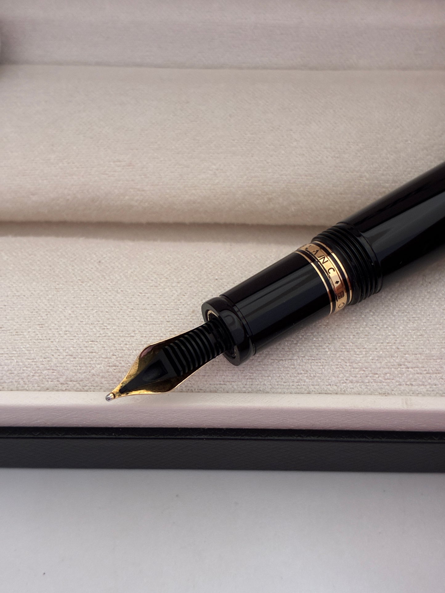 Montblanc Boheme Je t'aime Fountain Pen