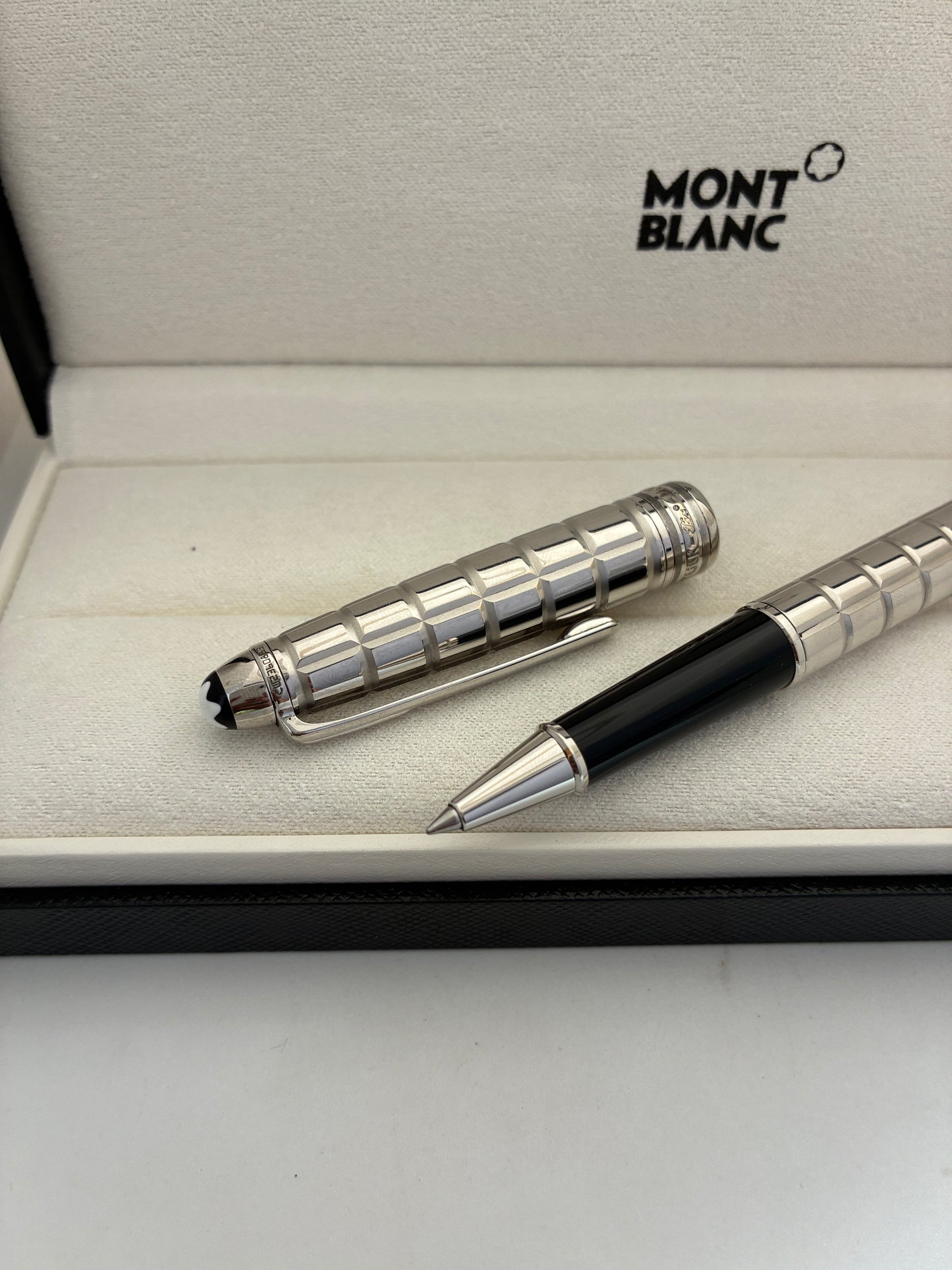 Montblanc Solitaire Platinum Plated Classique No. 144  Rollerball Pen