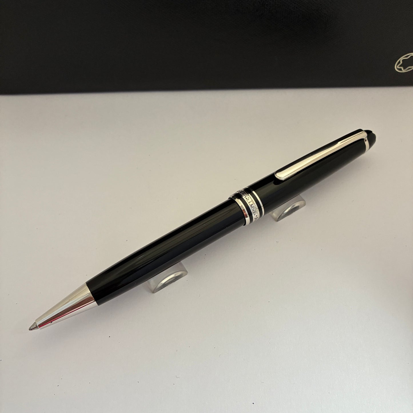 Montblanc Meisterstuck Classique Platinum Trim ballpoint pen