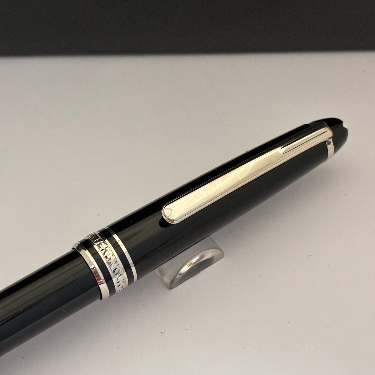 Montblanc Meisterstuck Classique Platinum Trim ballpoint pen