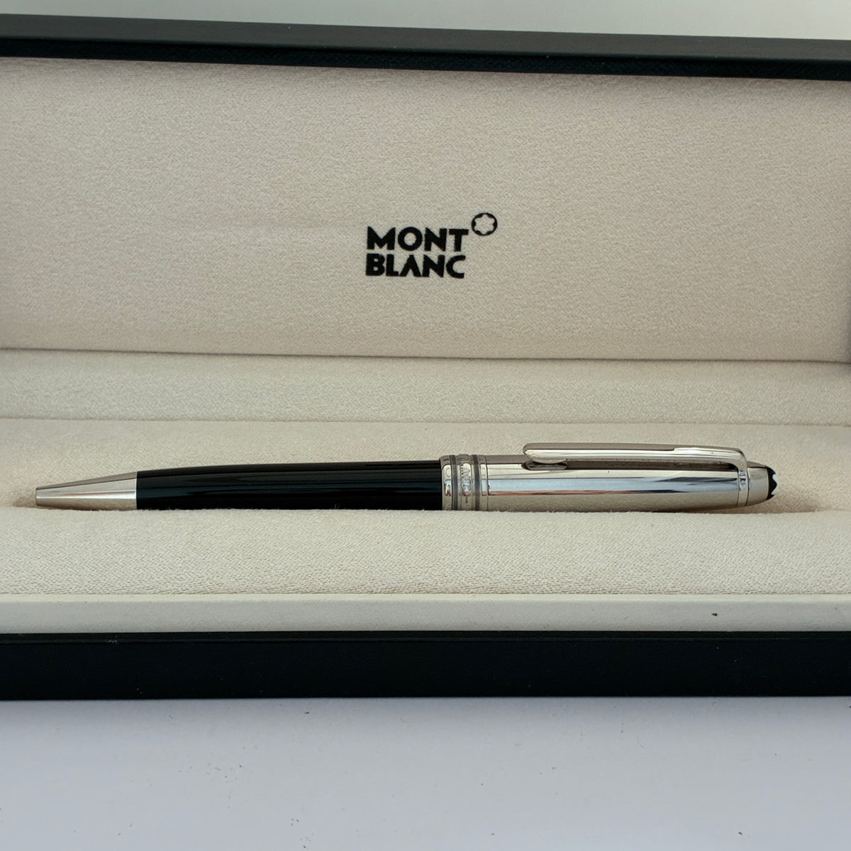 Montblanc Meisterstück Solitaire Steel Classique Ballpoint Pen