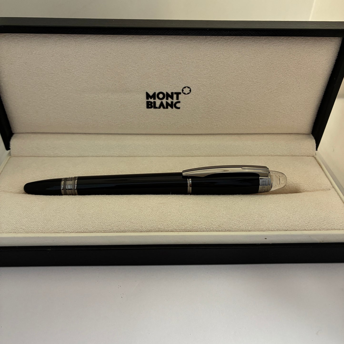 Montblanc Starwalker Midnight Black Resin Roller Pen
