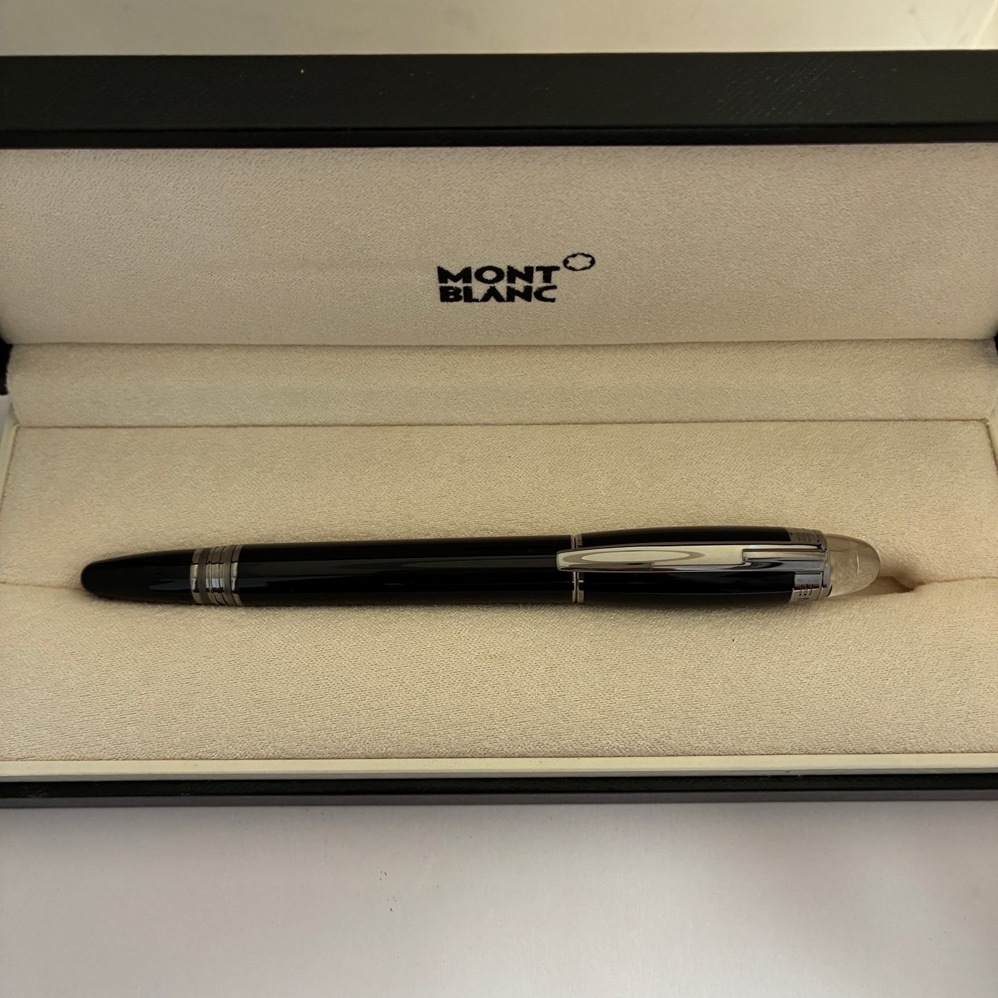 Montblanc Starwalker Midnight Black Resin Roller Pen