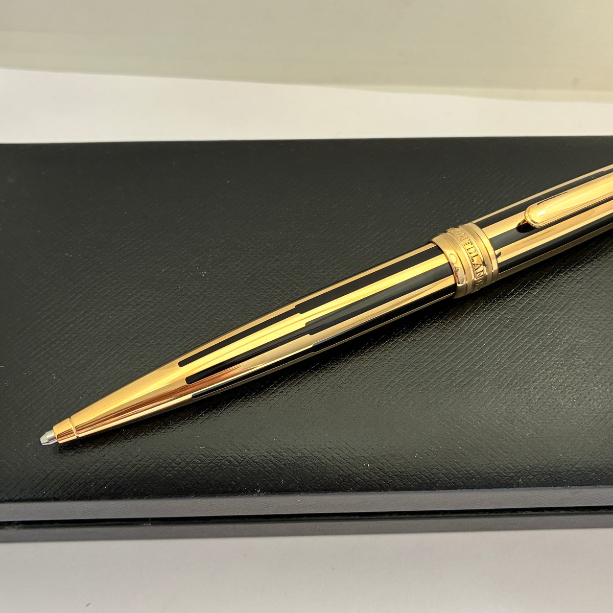 MONTBLANC Meisterstück Solitaire Black/Gold Stripe Ballpen - Germany