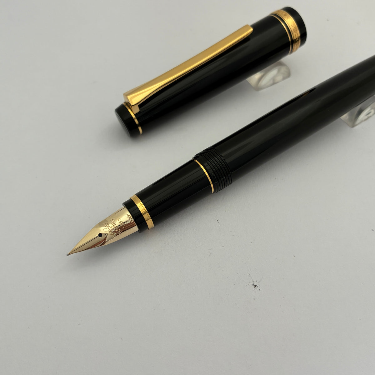 Falcon By Namiki Pilot Fountain Pen- Black